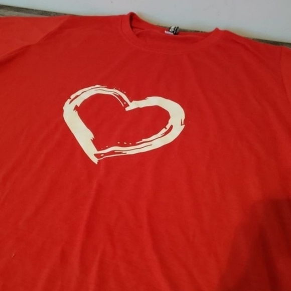 T-Shirt - Picture 7 of 7